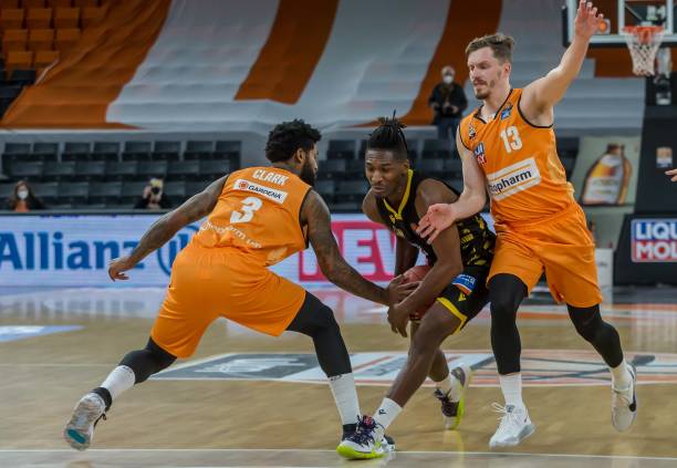 内部存在矛 内部存在矛