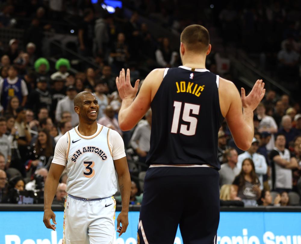 他强调加强 他强调加强