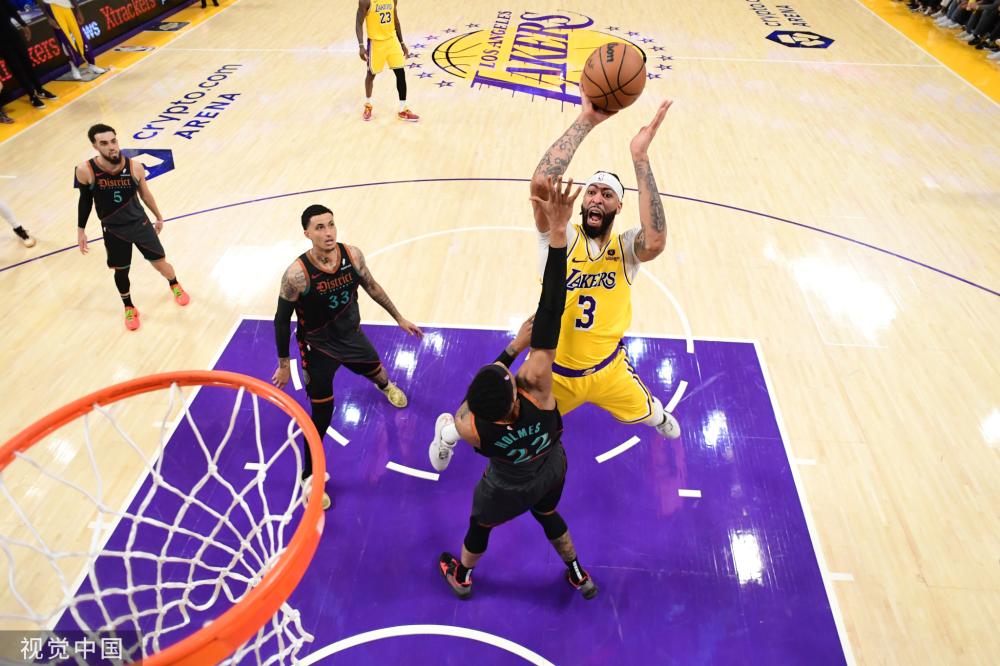 时刻站出来 时刻站出来